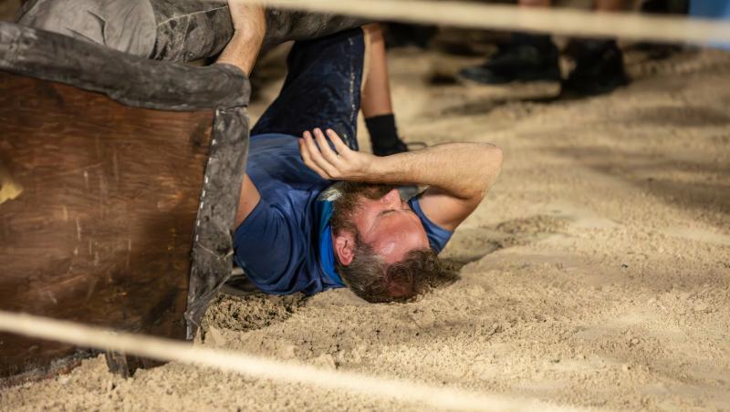 Cum a reacționat Bella Santiago când și-a văzut soțul suferind la TV. Nicu Grigore s-a accidentat grav la Survivor