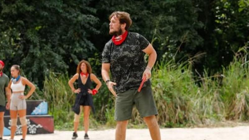 Aris Eram din tribul Faimoșilor a renunțat pentru prima dată la tricou în timpul competiției. Cum arată concurentul Survivor