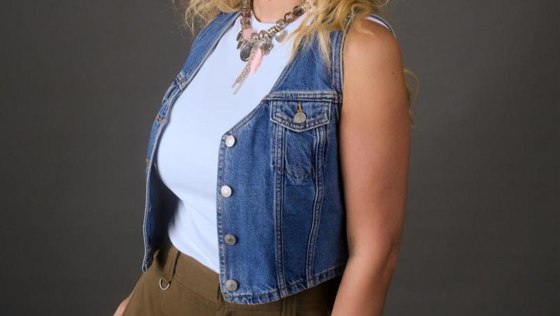 Cine este Oana Tomoiagă de la Asia Express sezon 9. Prietena Mirelei Vaida e o prezență îndrăgită în lumea muzicii populare  