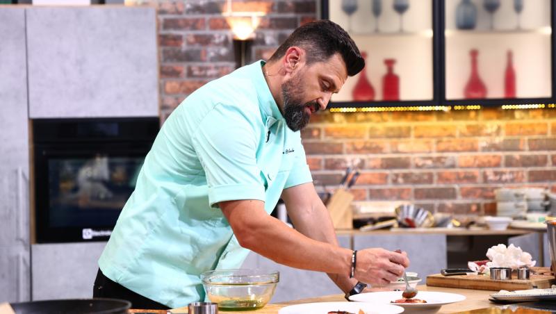 Chefi la cuțite, 24 martie 2026. Chef Alexandru Sautner și-a enervat colegii de platou și i-a făcut să „fiarbă”. Ce le-a făcut