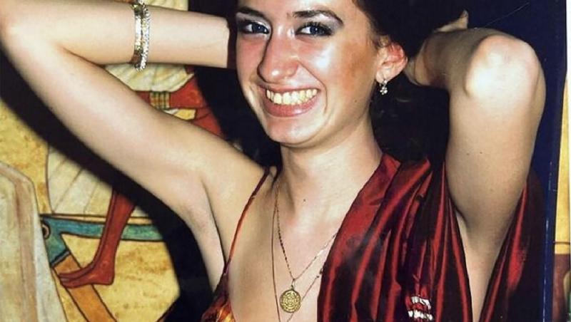 Cum arăta femeia cu „cei mai mari pomeți din lume” înainte de intervențiile estetice. Era o persoană diferită în urmă cu 9 ani