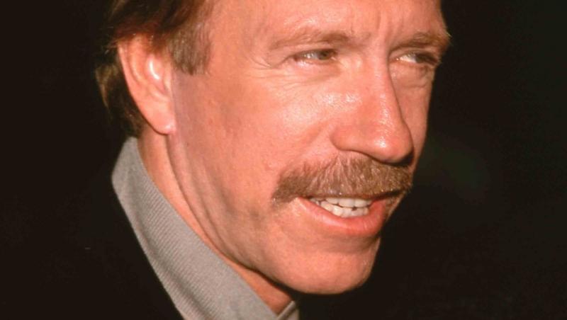 Cum arată gemenii regretatului Chuck Norris. Cei doi copii au acum 24 de ani. Ce omagiu emoționant i-au adus tatălui lor