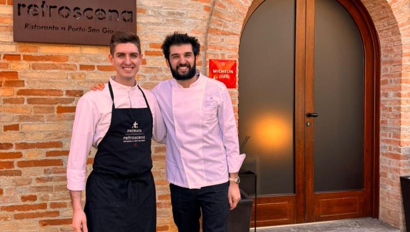 Luca Zvaleni, câștigătorul sezonului 16 Chefi la cuțite, a început stagiul la Retroscena, alături de Chef Richard Abou Zaki