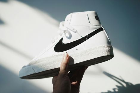 (P) De ce sustenabilitatea &icirc;ncepe să conteze tot mai mult &icirc;n lumea sneakerșilor