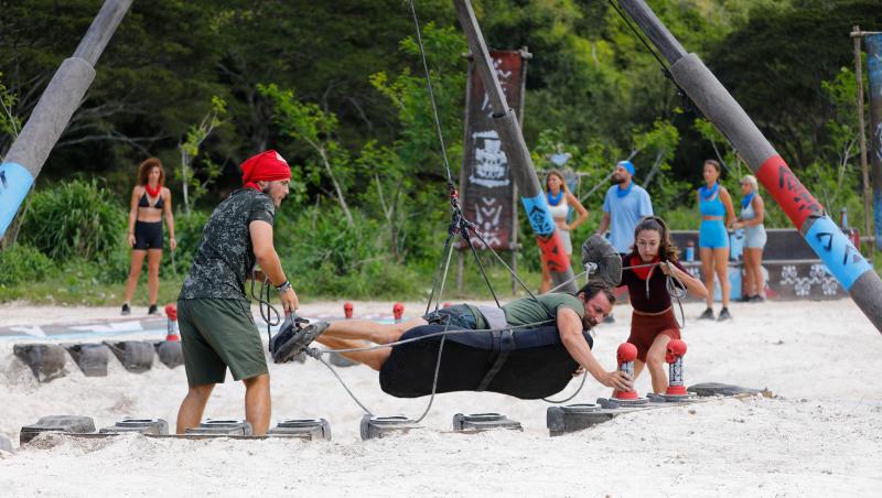 Survivor, 29 martie. Cu nervii întinși la maxim, spiritele s-au încins la jocul de recompensă. Ce echipă a câștigat