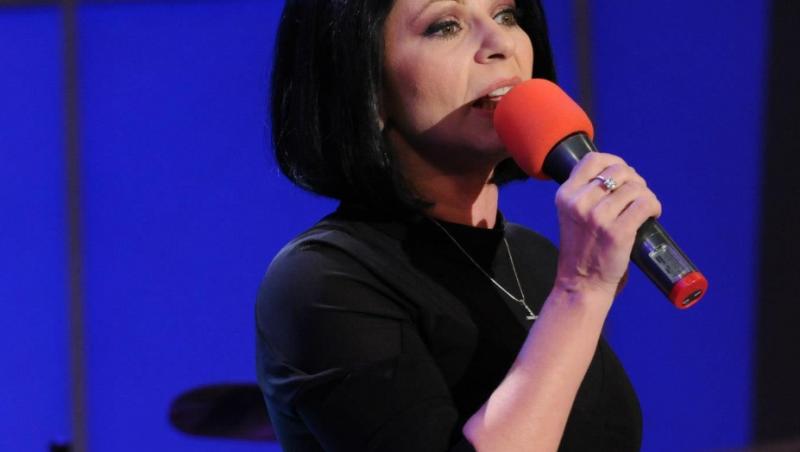 Cum arată și cu ce se ocupă cele două fete adoptate de Elena Cârstea. Artista se mândrește cu Sanda și Adriana