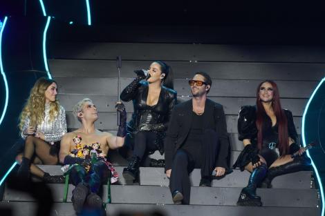 Artistul RBD care a recăzut &icirc;n patima substanțelor interzise. &Icirc;n trecut a vrut să-și ia viața, dar a fost salvat &icirc;n ultimul moment