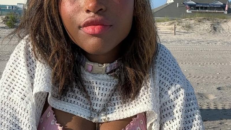 Milk Luv, femeia în vârstă de 20 de ani care se crede câine. Cum arată după transformare și ce a dezvăluit despre viața ei