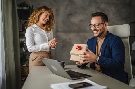 C&acirc;nd se sărbătorește Ziua Bărbatului &icirc;n Rom&acirc;nia. Motivul pentru care este asociată cu data de 9 martie