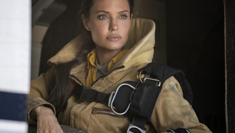 Angelina Jolie, schimbarea de look surprinzătoare care o face de nerecunoscut. Cum arată cu părul scurt