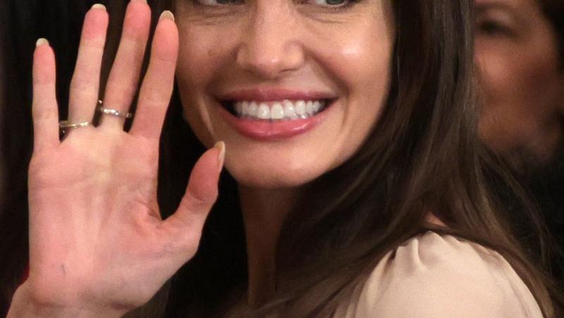 Angelina Jolie, schimbarea de look surprinzătoare care o face de nerecunoscut. Cum arată cu părul scurt