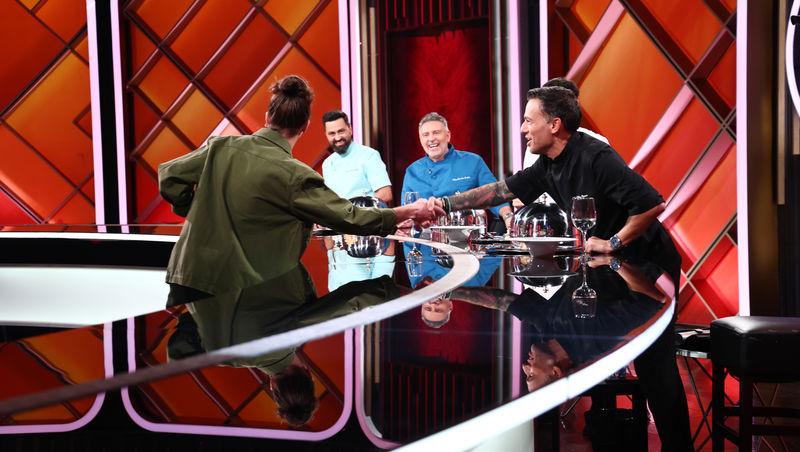 Chefi la cuțite, 1 aprilie 2026. Ștefan Popescu și Orlando Zaharia au oferit cuțitele de aur. Ce decizie a luat Alexandru Szabo