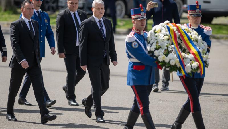 Mircea Lucescu, pe ultimul drum. Imagini emoționante de la ceremonia de înmormântare