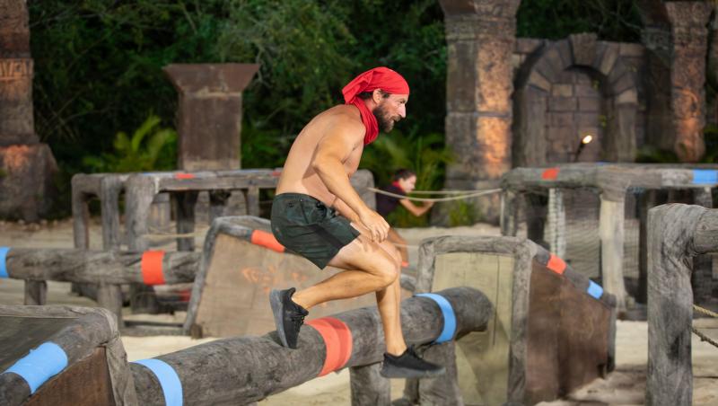 Survivor, 12 aprilie 2026. Ce concurent a fost eliminat după duel și ce anunț complet neașteptat a făcut Adi Vasile