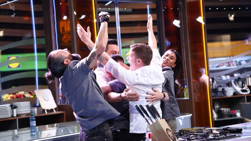 Chefi la cuțite, 13 aprilie 2026. Cine a câștigat primul battle al sezonului 17. Chef Richard Abou Zaki a confiscat farfurii