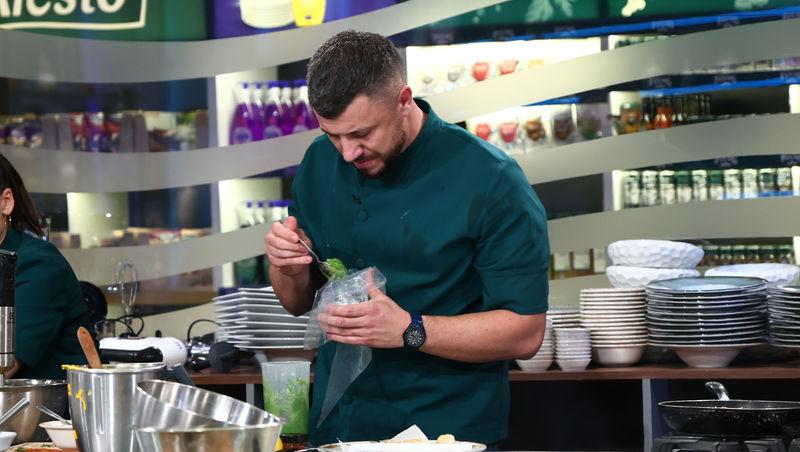 Chefi la cuțite, 13 aprilie 2026. Surpriză pentru chefi la prima degustare. Ce au putut să găsească sub cloșuri: „Nu pot să văd!”