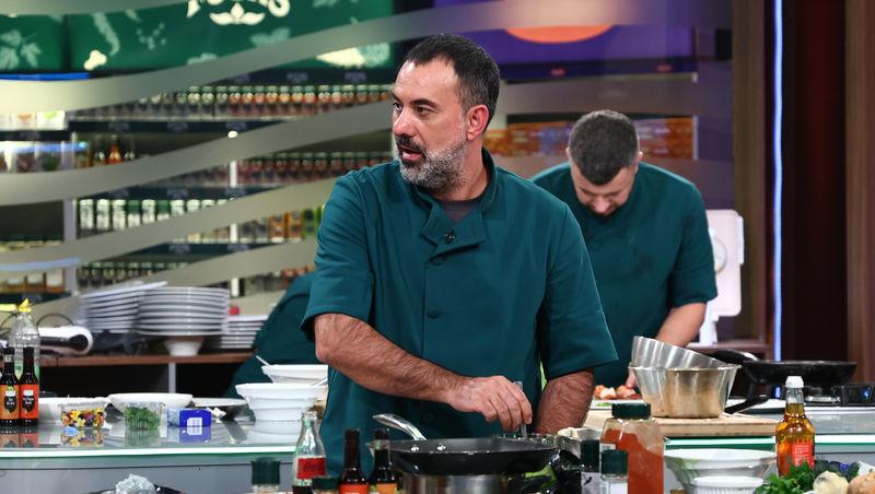 Chefi la cuțite, 13 aprilie 2026. Surpriză pentru chefi la prima degustare. Ce au putut să găsească sub cloșuri: „Nu pot să văd!”