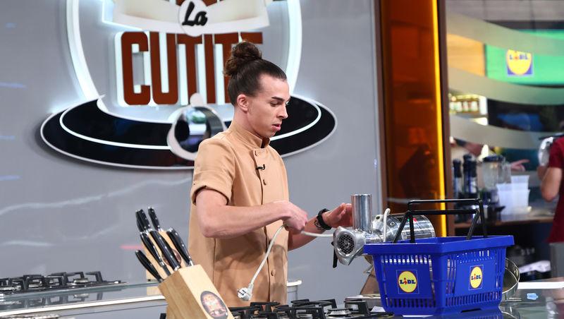 Chefi la cuțite, 14 aprilie 2026. Chef Richard Abou Zaki „a lovit” cu o nouă amuletă în echipele adverse. Ce a urmat în bucătărie