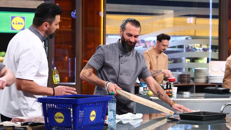 Chefi la cuțite, 14 aprilie 2026. Chef Richard Abou Zaki „a lovit” cu o nouă amuletă în echipele adverse. Ce a urmat în bucătărie