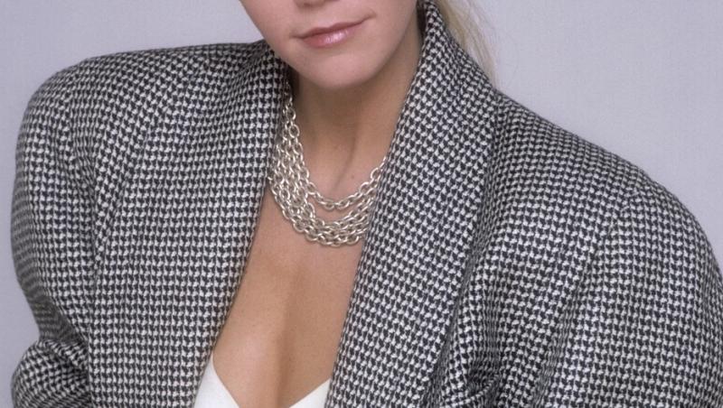 Un nou cuplu de aur la Hollywood! Ea, una dintre frumusețile anilor '80. El a frânt multe inimi! Cum au fost surprinși împreună