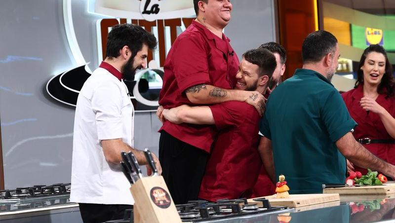 Cum arată mama lui Florinel Ungureanu de la Chefi la cuțite. Concurentul seamănă leit cu cea care i-a dat viață