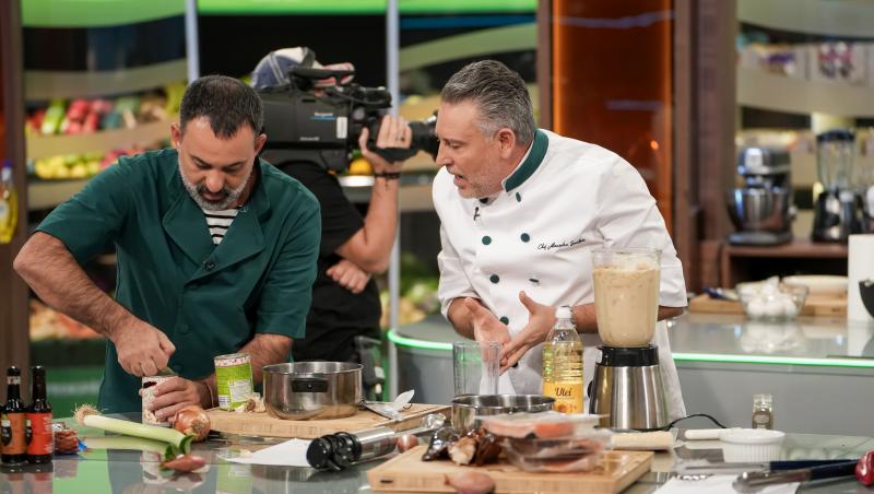 două persoane &icirc;ntr-o imagine pe un fundal deschis la culoare