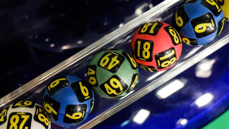 Bile loto colorate de la extrageri