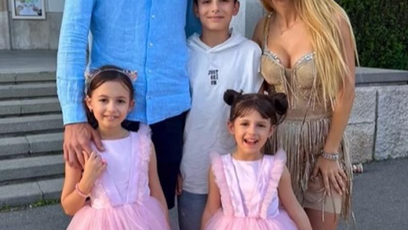 Primele imagini de la cununia civilă a Andreei Bălan cu Victor Cornea. Ce rochie surprinzătoare a purtat artista