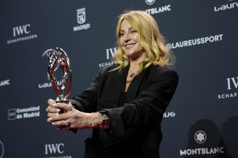 Nadia Comăneci, cu lacrimi &icirc;n ochi la &bdquo;Oscarurile Sportului&rdquo;. Discurs emoționant, la 50 de ani de la un 10 perfect