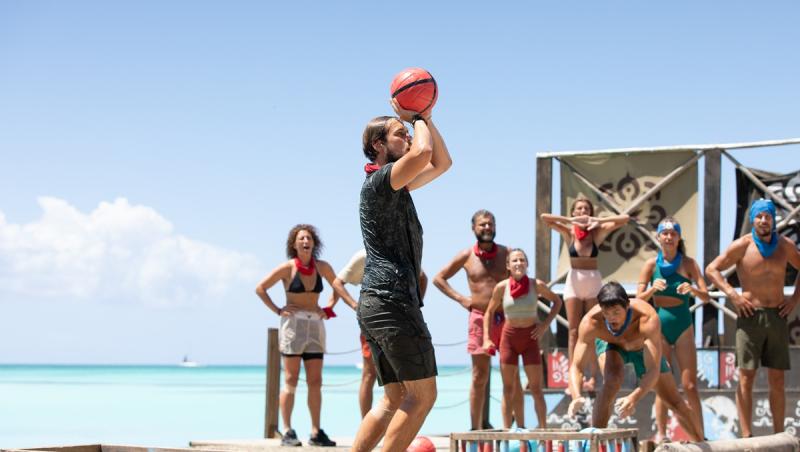 Aris Eram, imagini care au frânt inimile admiratoarelor. Cum a fost surprins în compania unei foste colege de la Survivor România