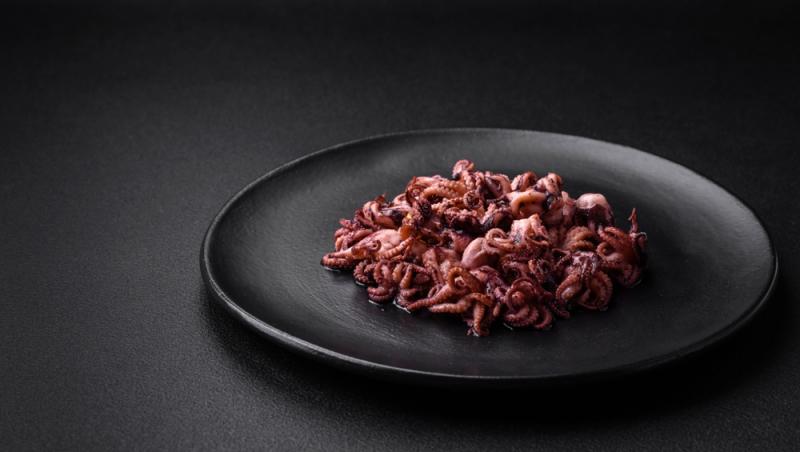 Caracatiță baby marinată și crocantă. Un răsfățat culinar inedit