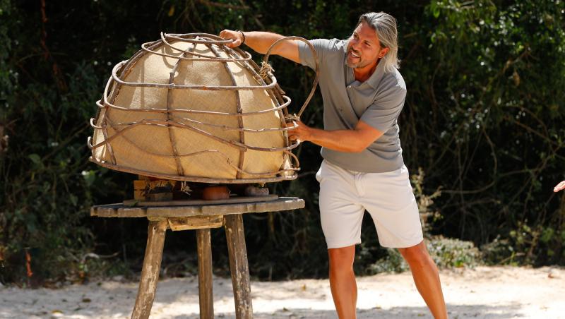 Săptămâna ajunge diseară la final, la Survivor, cu un joc motivant de recompensă și cu o eliminare din tribul Faimoșilor