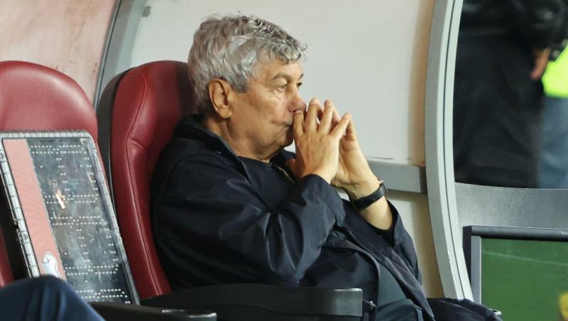 Oamenii s-au adunat pentru a-i aduce un ultim omagiu lui Mircea Lucescu. Imagini emoționante din fața Spitalului Universitar