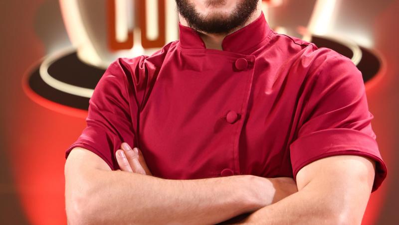 Chefi la cuțite, 8 aprilie 2026. Cine sunt concurenții din echipa lui Chef Richard Abou Zaki. Ei poartă tunica bordo în sezonul 17