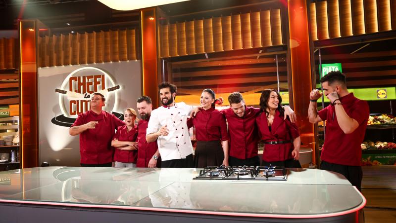 Chefi la cuțite, 8 aprilie 2026. Cine sunt concurenții din echipa lui Chef Richard Abou Zaki. Ei poartă tunica bordo în sezonul 17