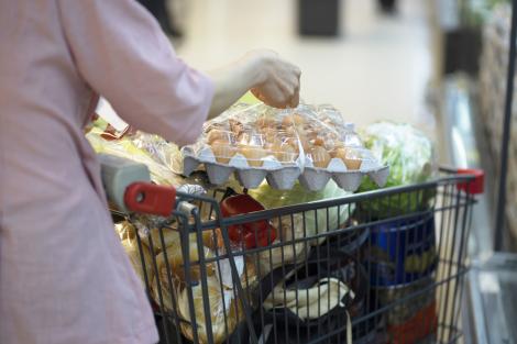 Programul magazinelor de Paște 2026. C&acirc;nd e deschis la Lidl, Carrefour, Kaufland, Mega Image, Penny, Auchan, Profi și La Cocoș