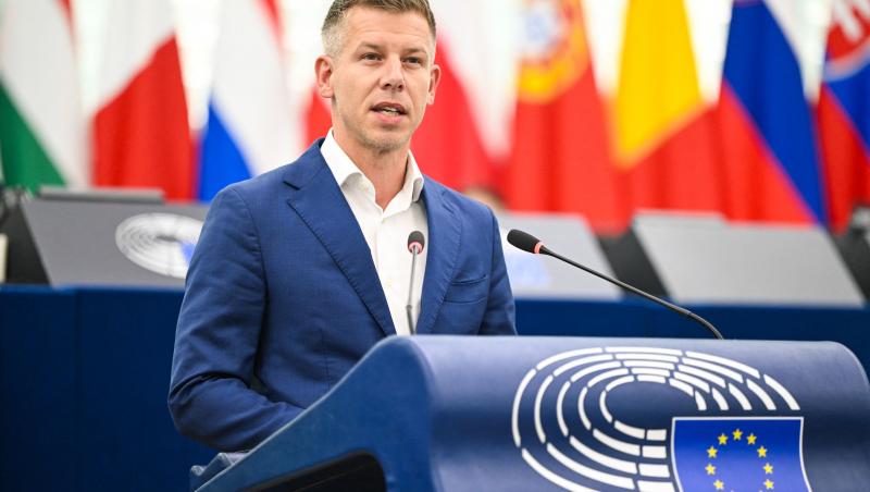 Péter Magyar a venit cu cei trei fii ai săi la învestire. Cum arată mama băieților, de care premierul e divorțat