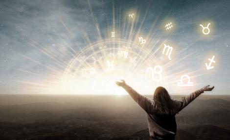 Viața se schimbă pentru aceste zodii &icirc;n luna iunie! Care sunt nativii care vor sta doar cu z&acirc;mbetul pe buze