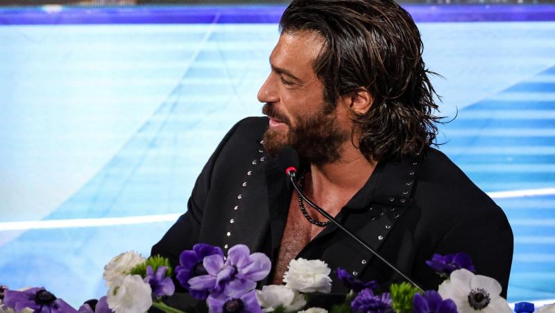 Cum arată Can Yaman fără barbă. Fanele au fost surprinse când l-au văzut pe actorul lor preferat