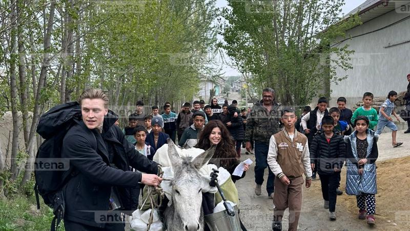 EXCLUSIV | Primele imagini cu Valerie Lungu și iubitul ei, Alex Gâlcă, din Asia Express. Așa au fost fotografiați