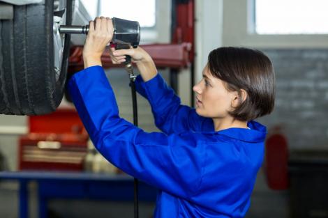 (P) Cum dimensionezi corect un sistem complet cu compresor ABAC pentru atelier sau producție