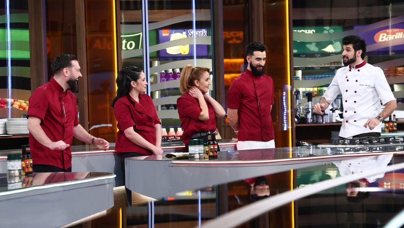 Semifinala Chefi la cuțite, 25 mai 2026. Veste neașteptată despre prima probă a semifinalei. Cine și-a făcut apariția în platou