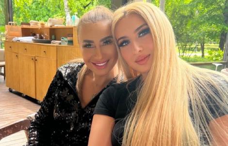 Sarah Dumitrescu a apărut pentru prima oară cu iubitul ei. Cine o face fericită pe fiica Anamariei Prodan