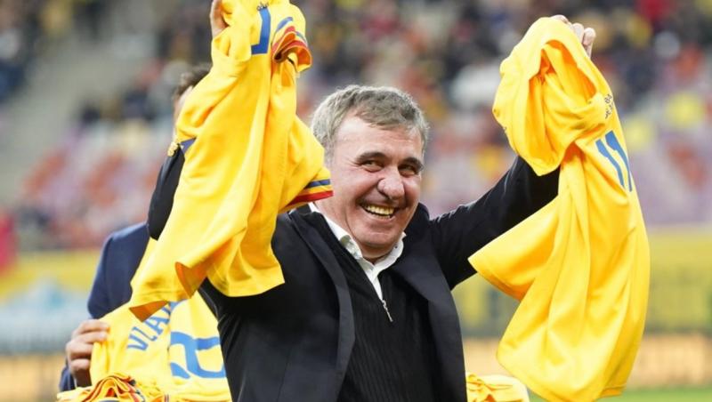 gheorghe hagi pe un fundal deschis la culoare