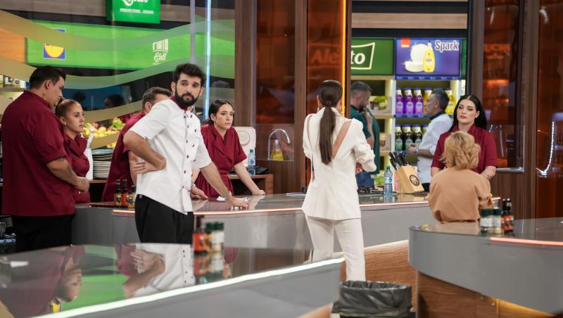Chefi la cuțite, 4 mai 2026. O concurentă a plecat din emisiune. Ce a zis Ionela Românianu și de ce s-a certat cu Chef Richard