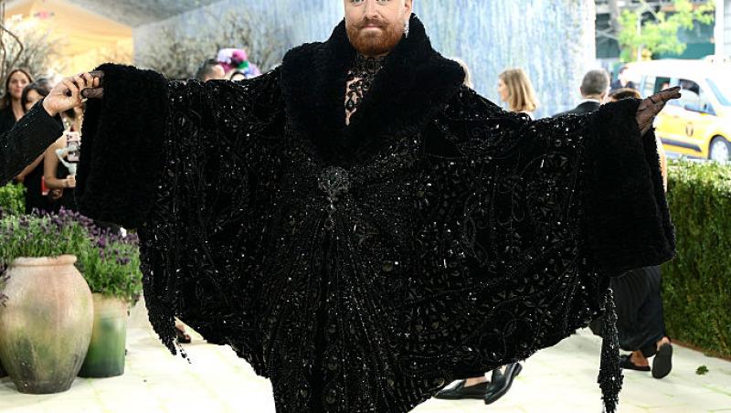 Cele mai neobișnuite ținute de la Met Gala 2026. Cum au pozat vedetele pe covorul roșu