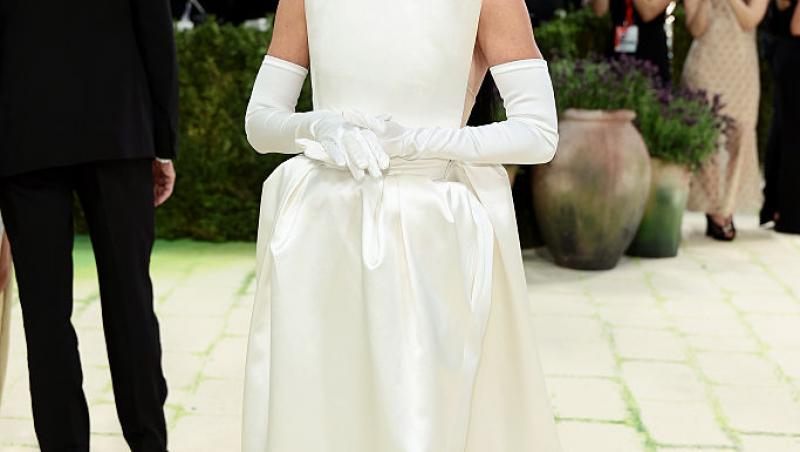 Cele mai neobișnuite ținute de la Met Gala 2026. Cum au pozat vedetele pe covorul roșu