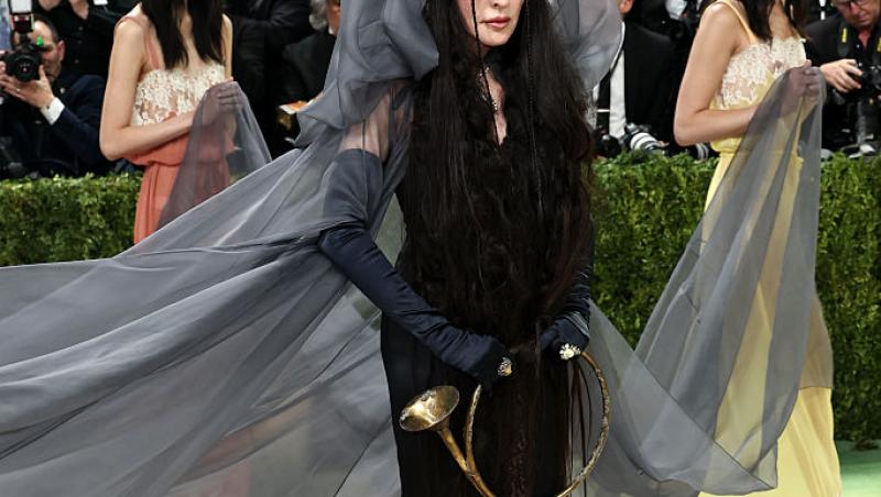 Cele mai neobișnuite ținute de la Met Gala 2026. Cum au pozat vedetele pe covorul roșu