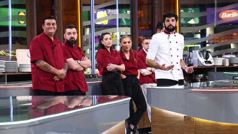 Chefi la cuțite, 6 mai 2026. Farfuriile care au dezamăgit complet chefii. Ce au putut să găsească sub cloșuri: „E o glumă!”