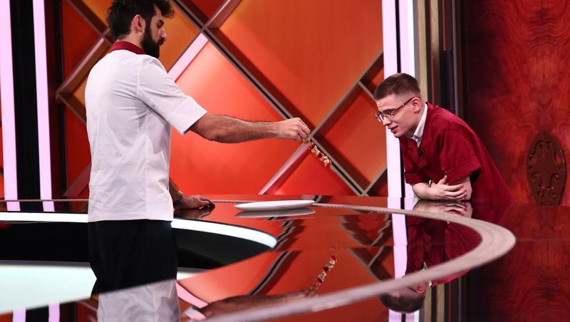 Chefi la cuțite, 6 mai 2026. Eliminare dublă în show-ul culinar! Chef Alexandru Sautner a salvat un concurent: „Nu pot să te las!”